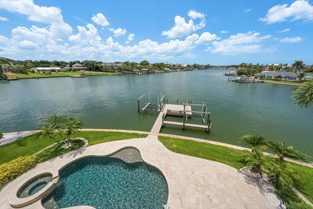 226 POINCIANA LANE, Largo, FL 33770