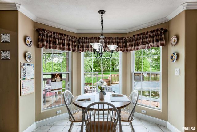 1300 W Brewster Road, Herrin, IL 62948