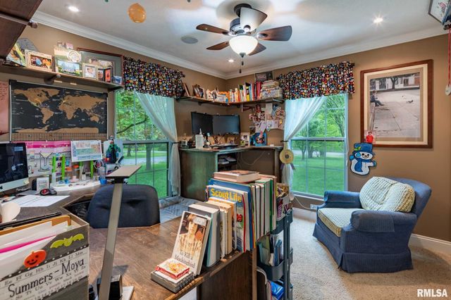 1300 W Brewster Road, Herrin, IL 62948