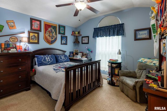 1300 W Brewster Road, Herrin, IL 62948