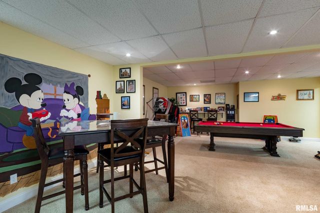 1300 W Brewster Road, Herrin, IL 62948