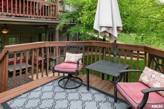 1300 W Brewster Road, Herrin, IL 62948