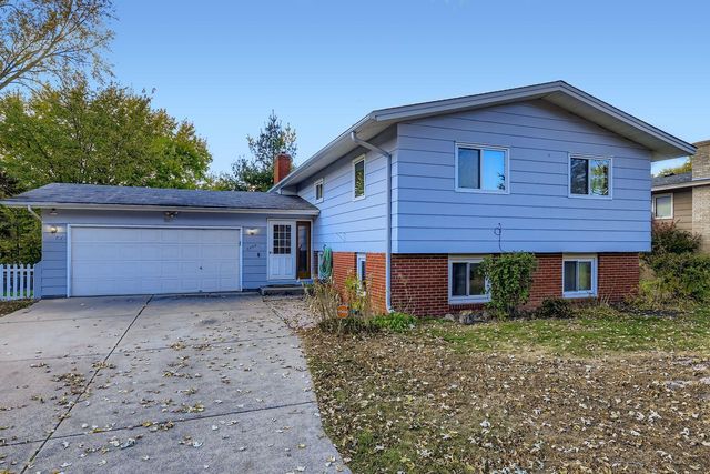 8009 Douglas Drive N, Brooklyn Park, MN 55443