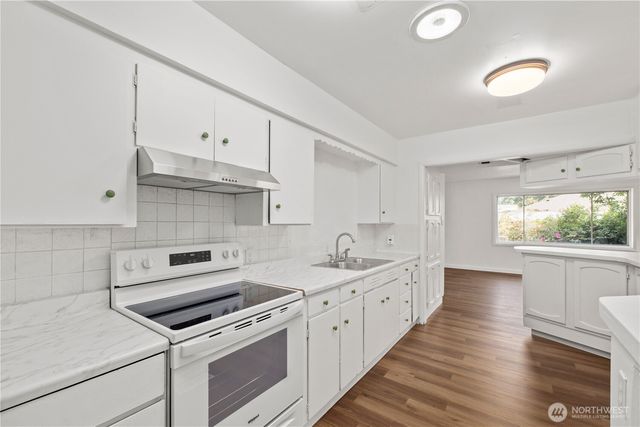 35821 Military Road S, Auburn, WA 98001
