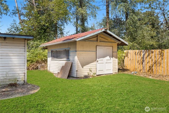 35821 Military Road S, Auburn, WA 98001