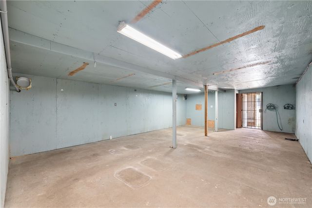 35821 Military Road S, Auburn, WA 98001