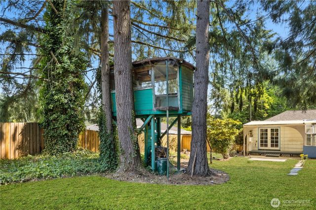 35821 Military Road S, Auburn, WA 98001