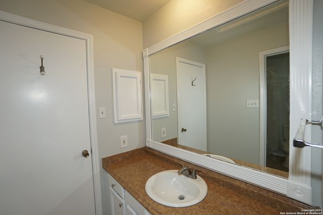 4107 Medical Dr Apt 1203, San Antonio, TX 78229