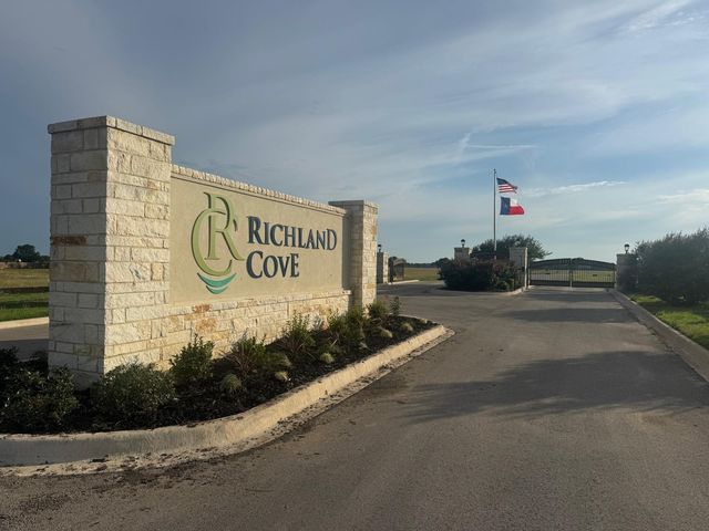 98 Sunset Blvd Boulevard, Corsicana, TX 75109