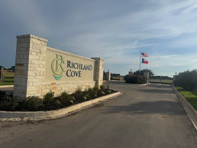 98 Sunset Blvd Boulevard, Corsicana, TX 75109