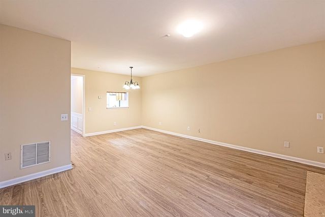 21881 ELKINS TER, Sterling, VA 20166