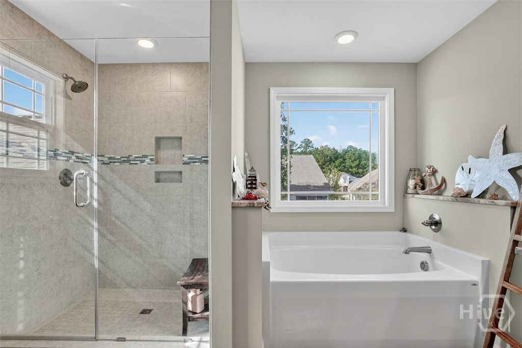 Image 12 of property listing at 119 Enclave Boulevard, Savannah, GA 31419