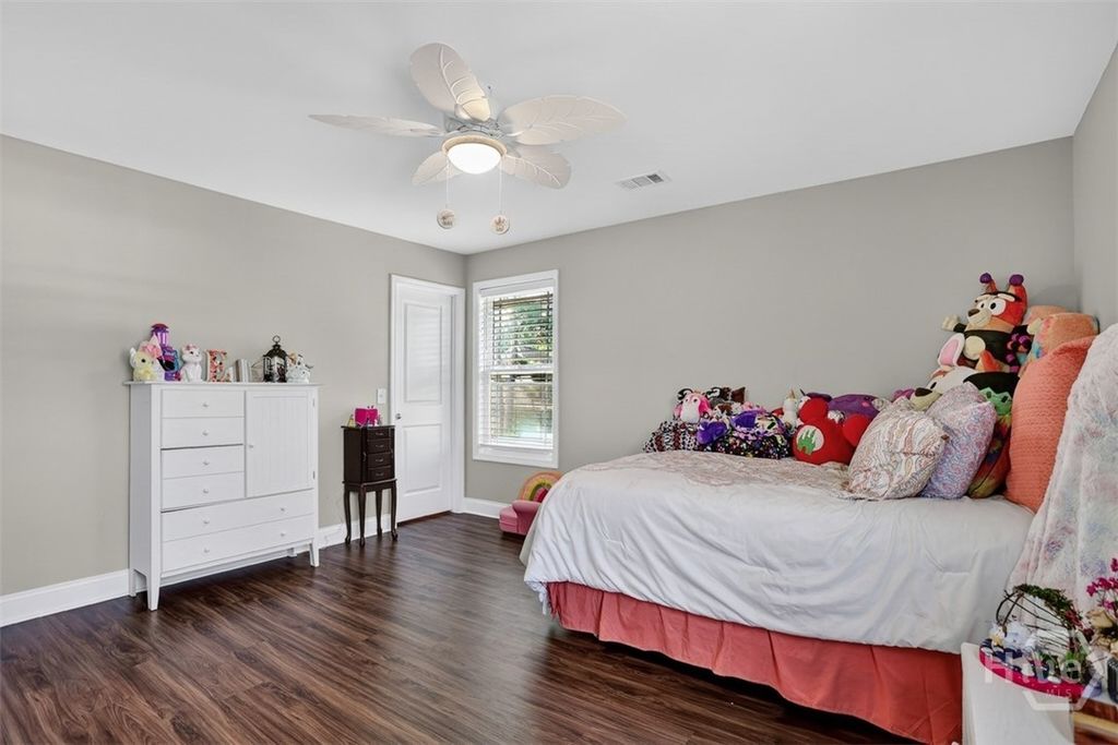 Image 20 of property listing at 119 Enclave Boulevard, Savannah, GA 31419