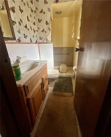1061 Old Post Rd, South Park, PA 15129