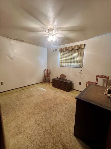 1061 Old Post Rd, South Park, PA 15129