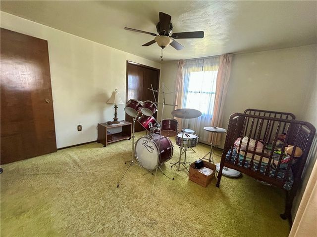1061 Old Post Rd, South Park, PA 15129