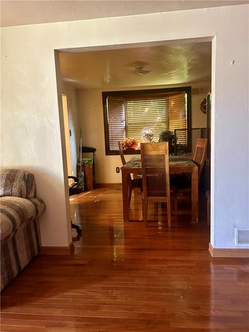 1061 Old Post Rd, South Park, PA 15129
