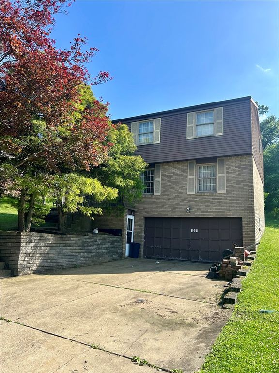 1061 Old Post Rd, South Park, PA 15129