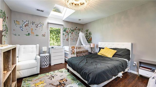 627 NW Timberbrooke Drive, Lee's Summit, MO 64081