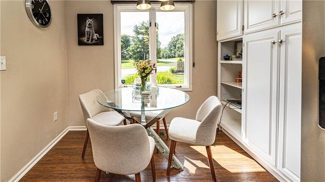 627 NW Timberbrooke Drive, Lee's Summit, MO 64081