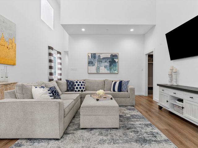1313 Tillery Court, Grapevine, TX 76051