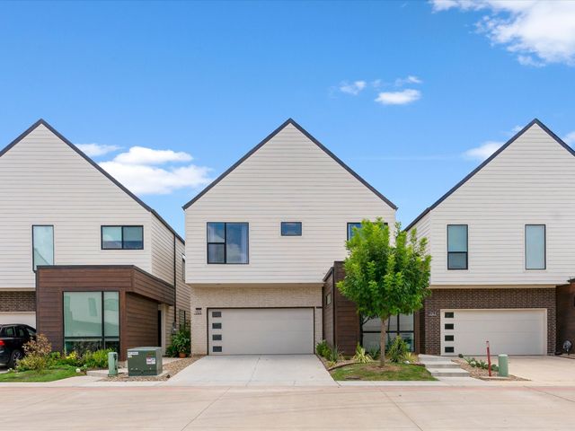 1313 Tillery Court, Grapevine, TX 76051