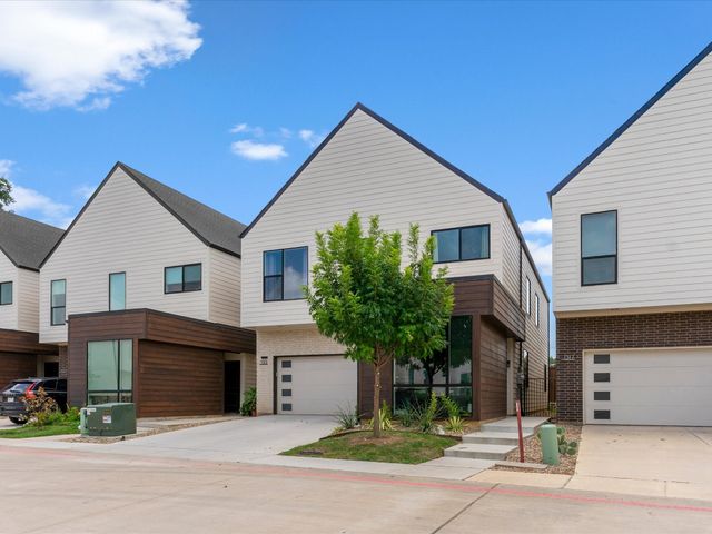 1313 Tillery Court, Grapevine, TX 76051