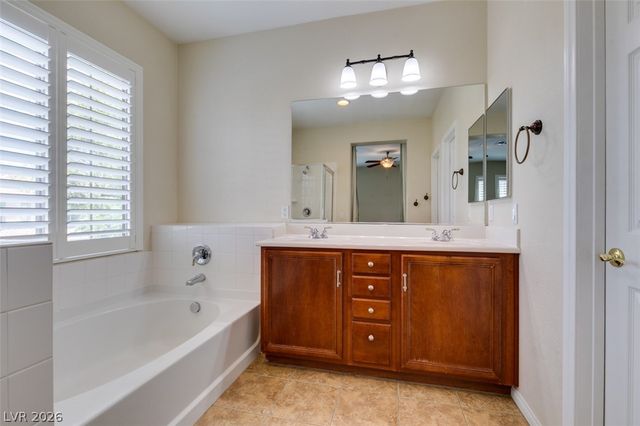 11901 Amistoso Lane, Las Vegas, NV 89138