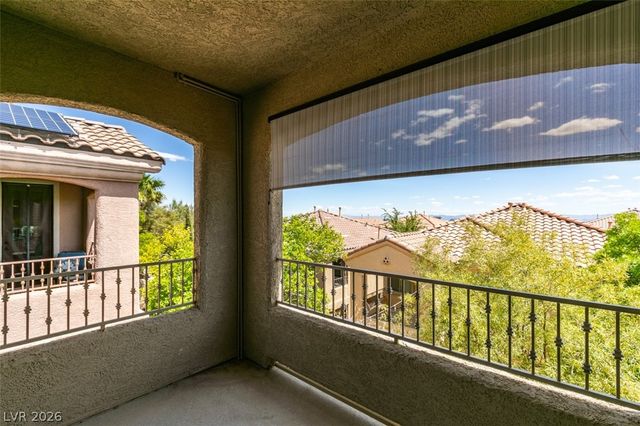 11901 Amistoso Lane, Las Vegas, NV 89138