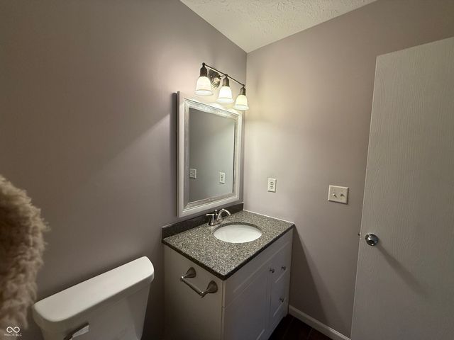 5643 Imperial Woods Circle, Indianapolis, IN 46224