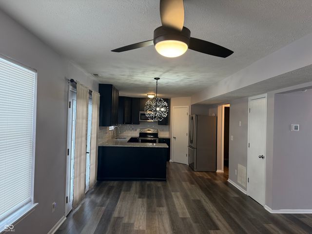 5643 Imperial Woods Circle, Indianapolis, IN 46224