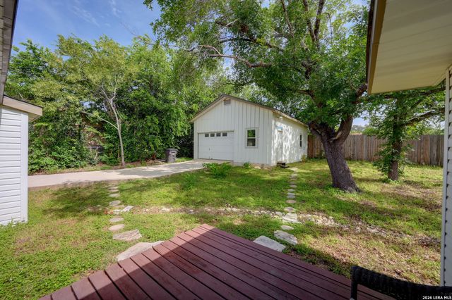 1011 MOREY PEAK DR, San Antonio, TX 78213