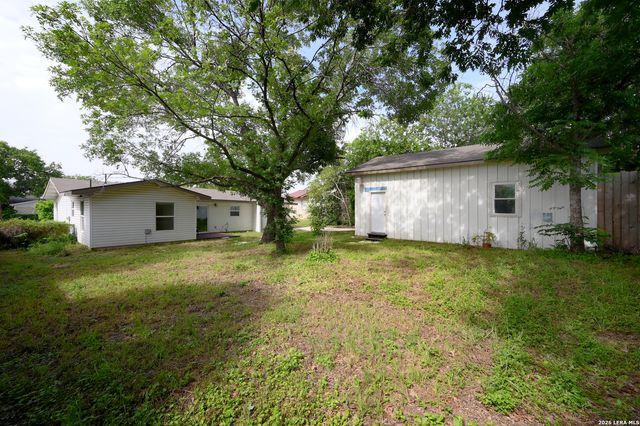 1011 MOREY PEAK DR, San Antonio, TX 78213