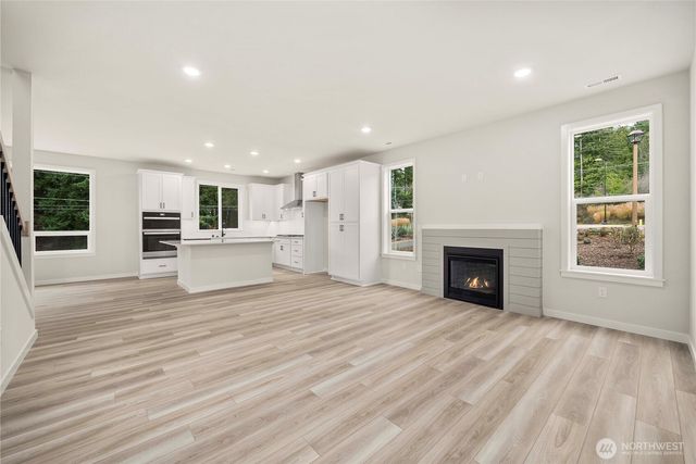 3999 Flat Top Drive, Bremerton, WA 98312