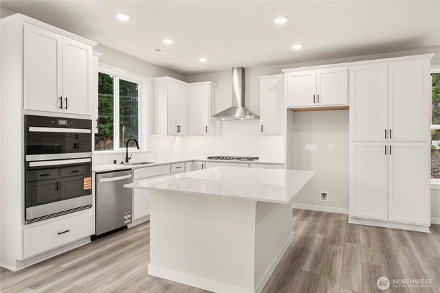 3999 Flat Top Drive, Bremerton, WA 98312