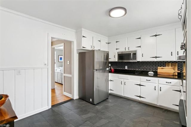5 Cameron Drive, Newport News, VA 23606