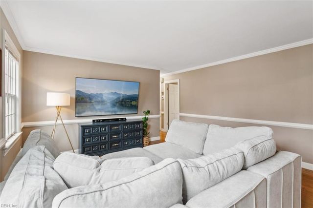 5 Cameron Drive, Newport News, VA 23606