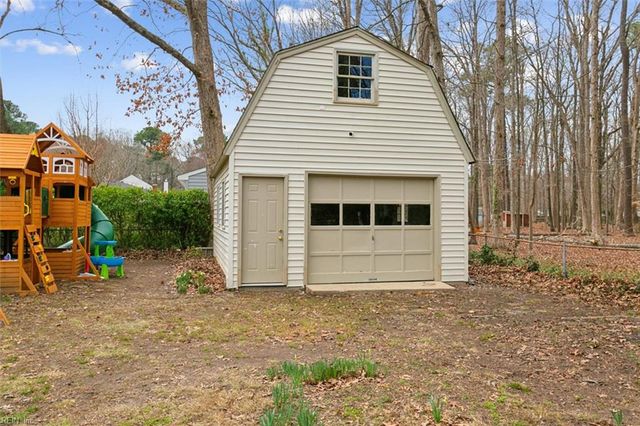 5 Cameron Drive, Newport News, VA 23606