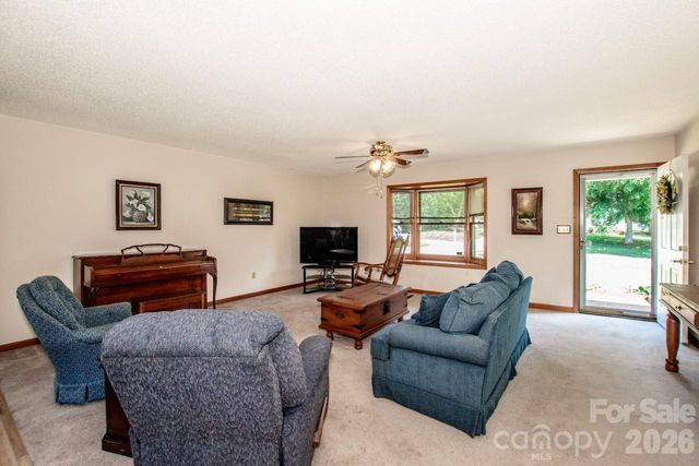 173 Doe Trail Lane, Statesville, NC 28625