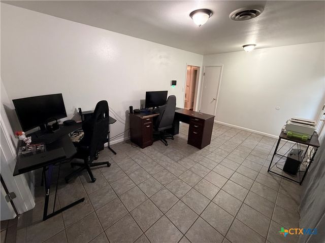 3504 Erwin Avenue, Victoria, TX 77901