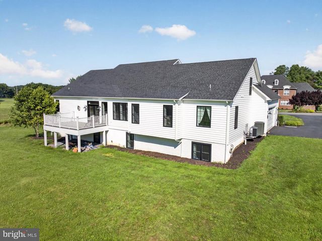 80 BOWLING VIEW RD, Front Royal, VA 22630