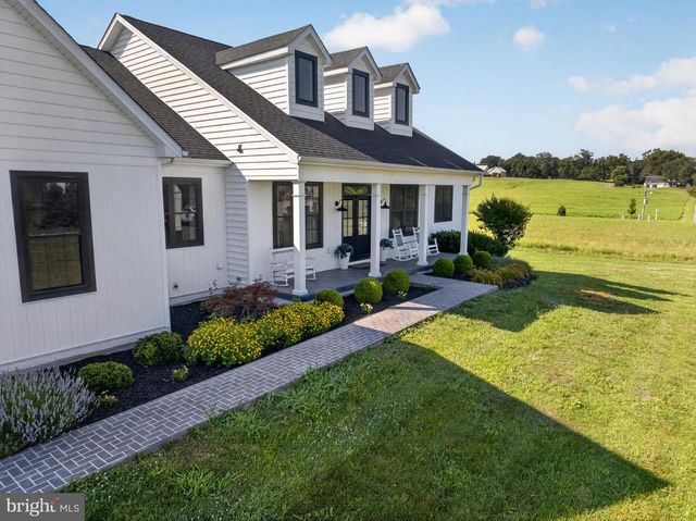 80 BOWLING VIEW RD, Front Royal, VA 22630