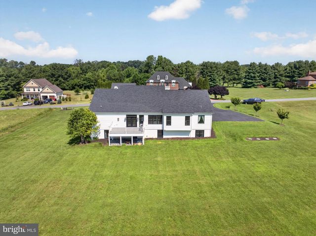 80 BOWLING VIEW RD, Front Royal, VA 22630