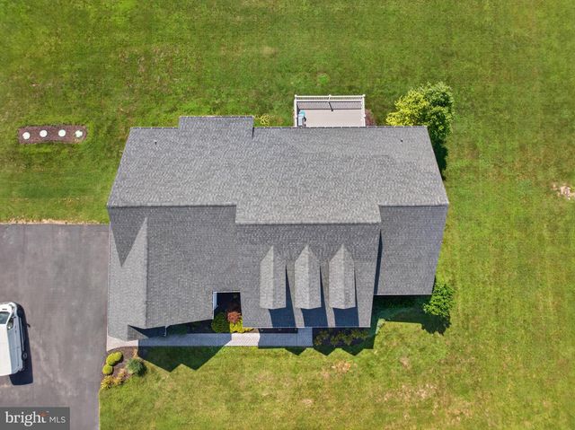 80 BOWLING VIEW RD, Front Royal, VA 22630