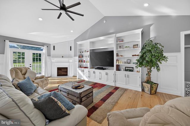 80 BOWLING VIEW RD, Front Royal, VA 22630