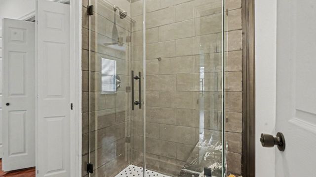 424 S Holmes Street, La Porte, TX 77571