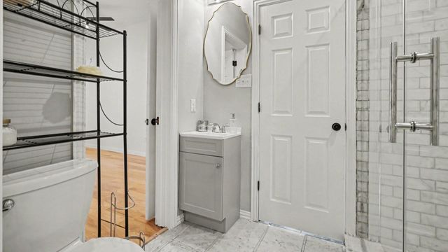 424 S Holmes Street, La Porte, TX 77571