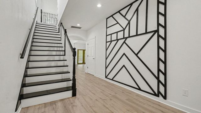 424 S Holmes Street, La Porte, TX 77571
