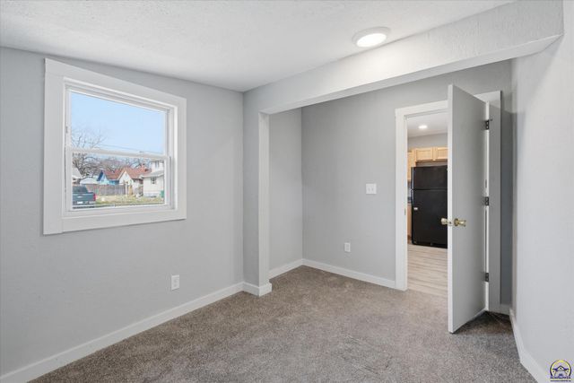 647 NE Grattan ST, Topeka, KS 66116