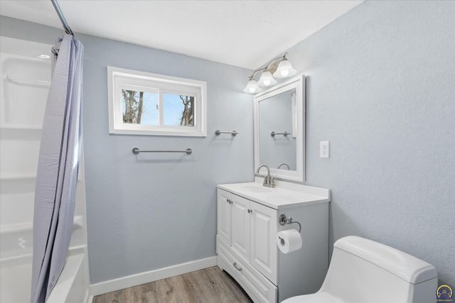 647 NE Grattan ST, Topeka, KS 66116